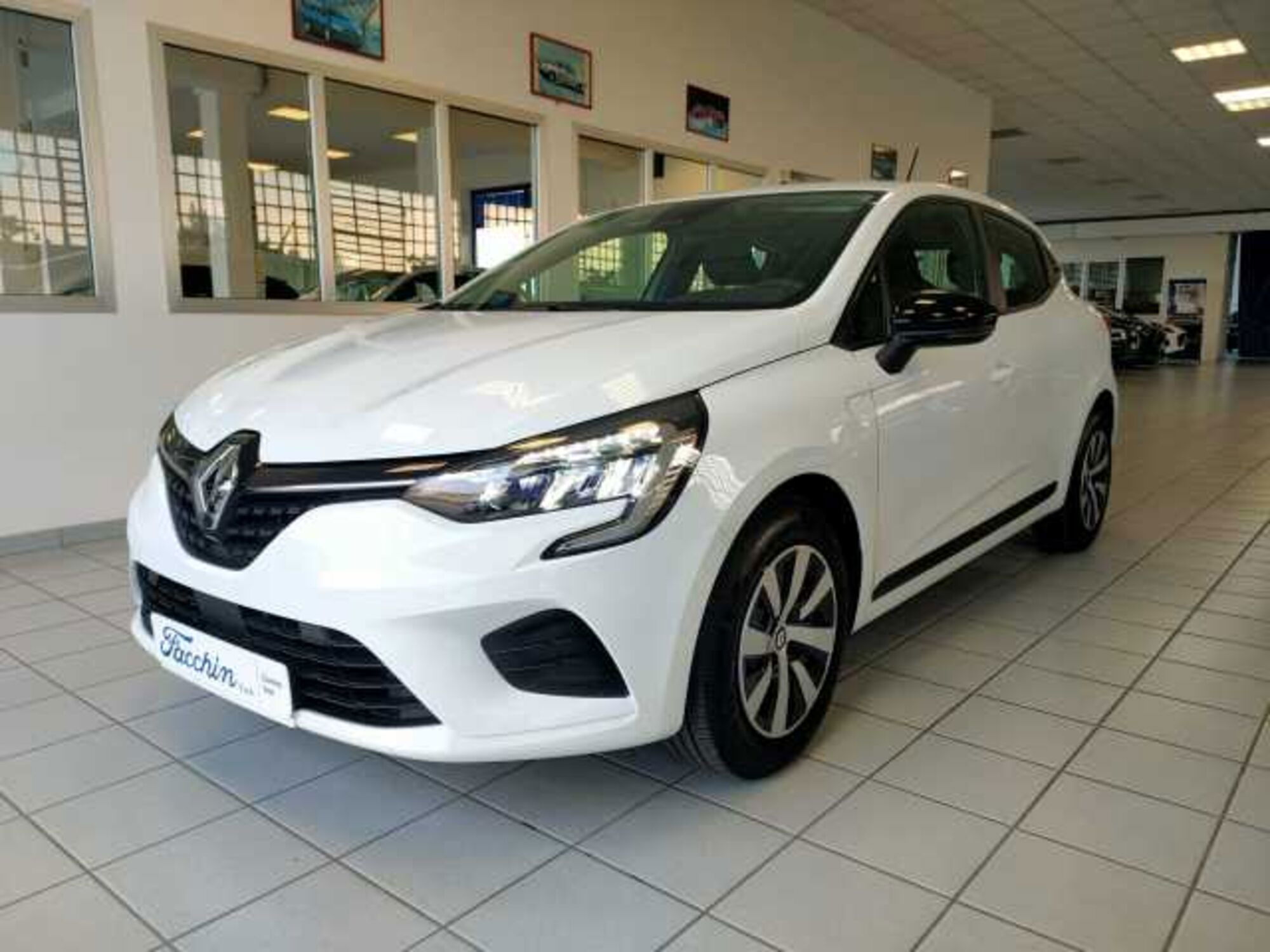 Renault Clio TCe 90 CV 5 porte Equilibre nuova a San Bonifacio