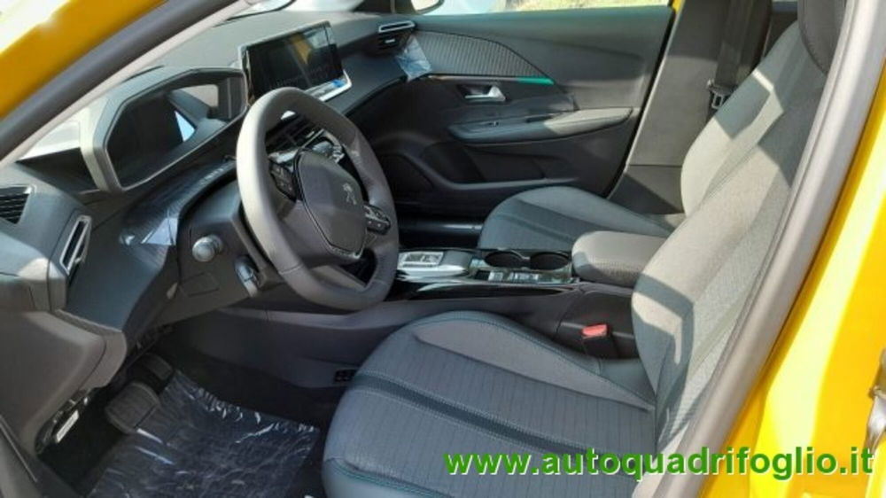 Peugeot 208 nuova a Savona (15)