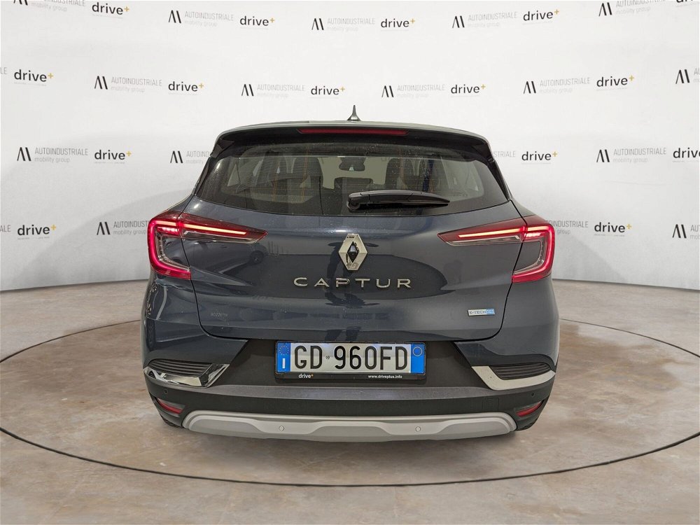 Renault Captur Plug-in Hybrid E-Tech 160 CV Intens  del 2021 usata a Trento (4)