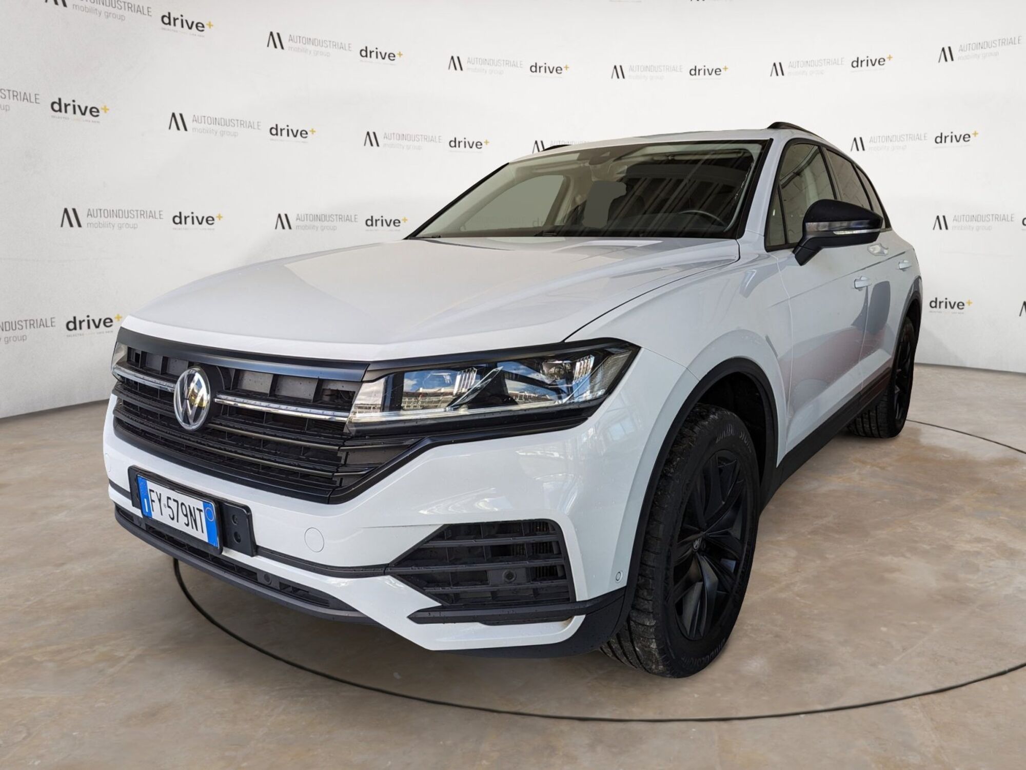 Volkswagen Touareg 3.0 V6 tdi scr R-Line 231cv auto del 2019 usata a Brunico/Bruneck