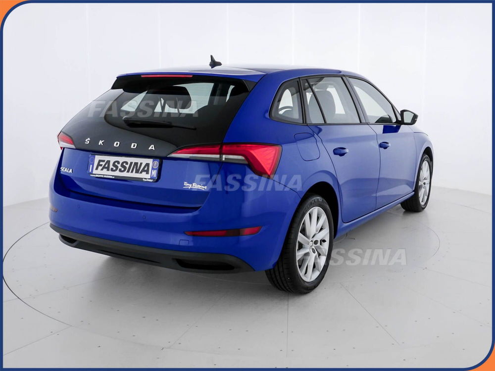 Skoda Scala usata a Milano (6)