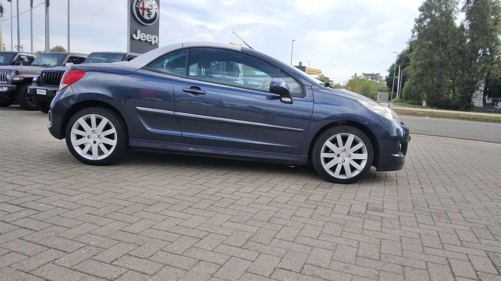 Peugeot 207 Cabrio 8V HDi 112CV CC Allure del 2013 usata a Alessandria (4)