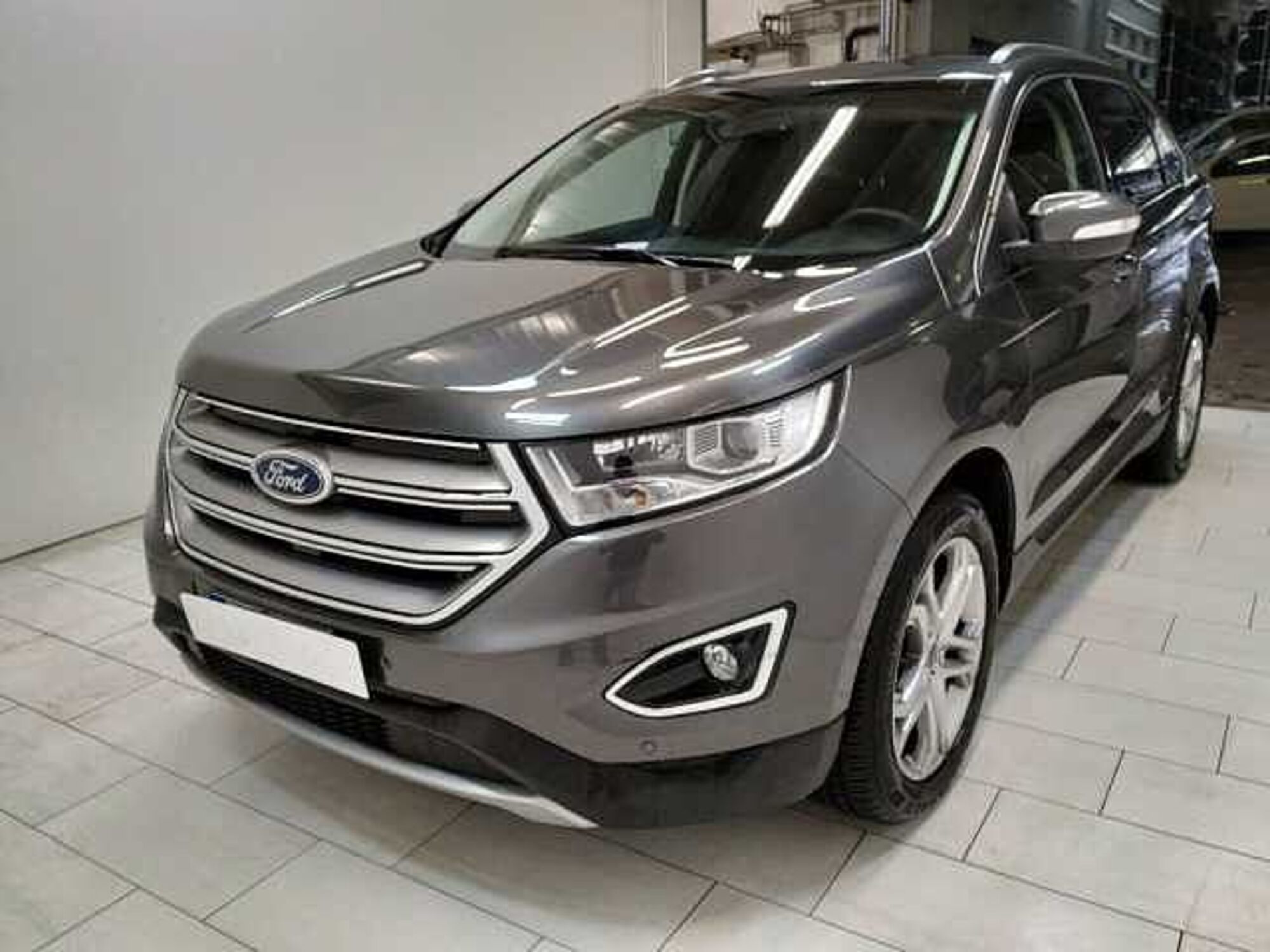 Ford Edge 2.0 TDCI 210 CV AWD Start&amp;Stop Powershift Titanium  del 2017 usata a Cuneo