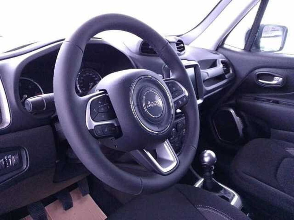 Jeep Renegade nuova a Cuneo (15)