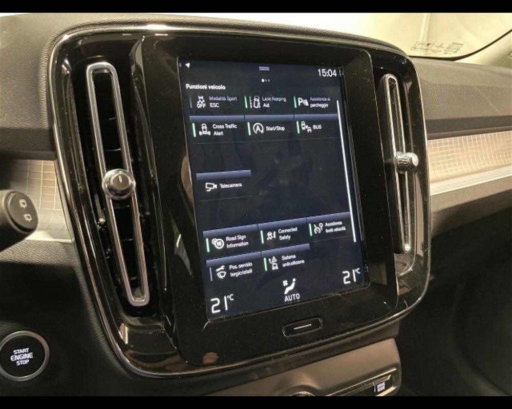 Volvo XC40 D3 Momentum  del 2020 usata a Conegliano (5)