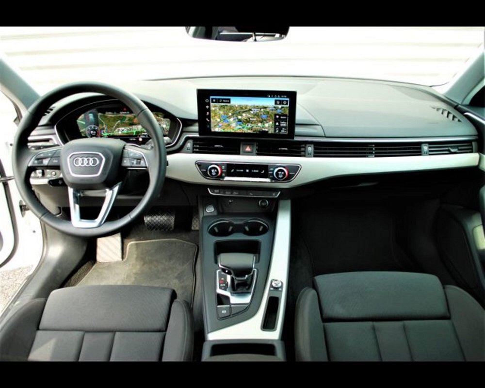 Audi A4 Avant 2.0 TDI ultra 163CV Business  del 2022 usata a Conegliano (3)