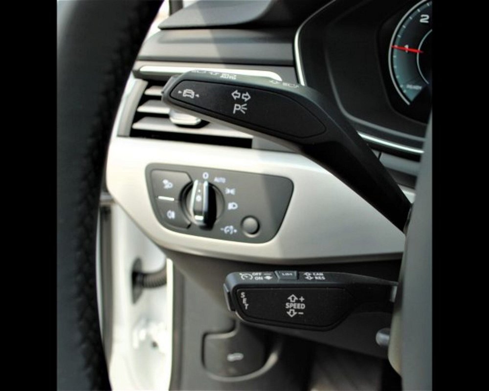 Audi A4 Avant 2.0 TDI ultra 163CV Business  del 2022 usata a Conegliano (5)