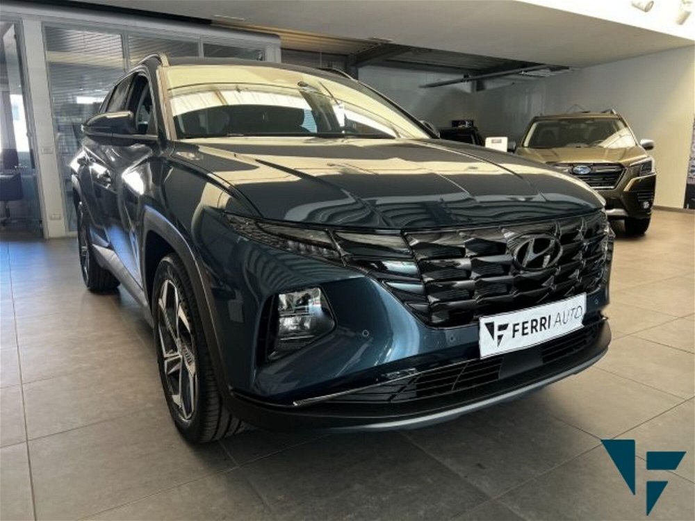 Hyundai Tucson 1.6 phev Exellence 4wd auto del 2022 usata a Tavagnacco (3)