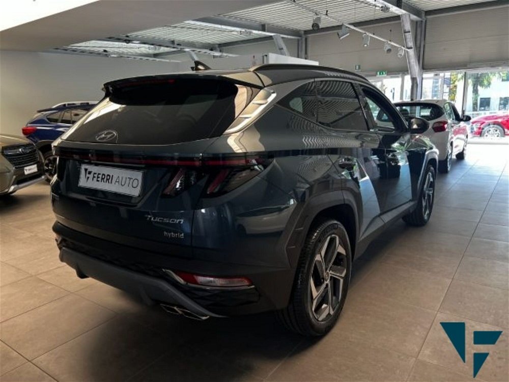 Hyundai Tucson 1.6 phev Exellence 4wd auto del 2022 usata a Tavagnacco (4)