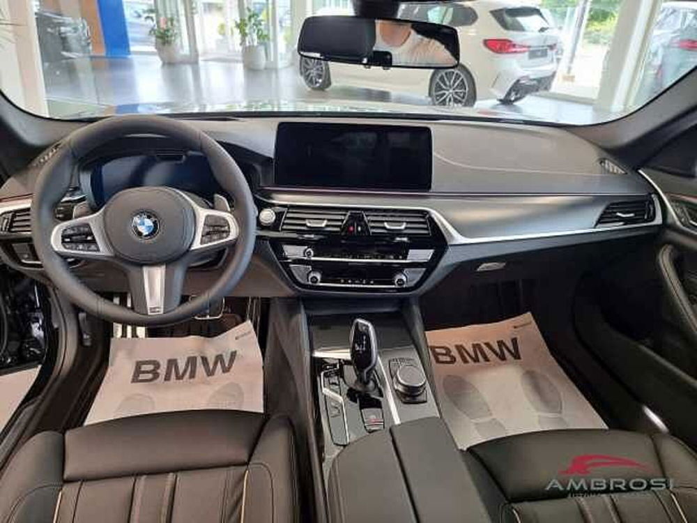 BMW Serie 5 Touring nuova a Viterbo (8)