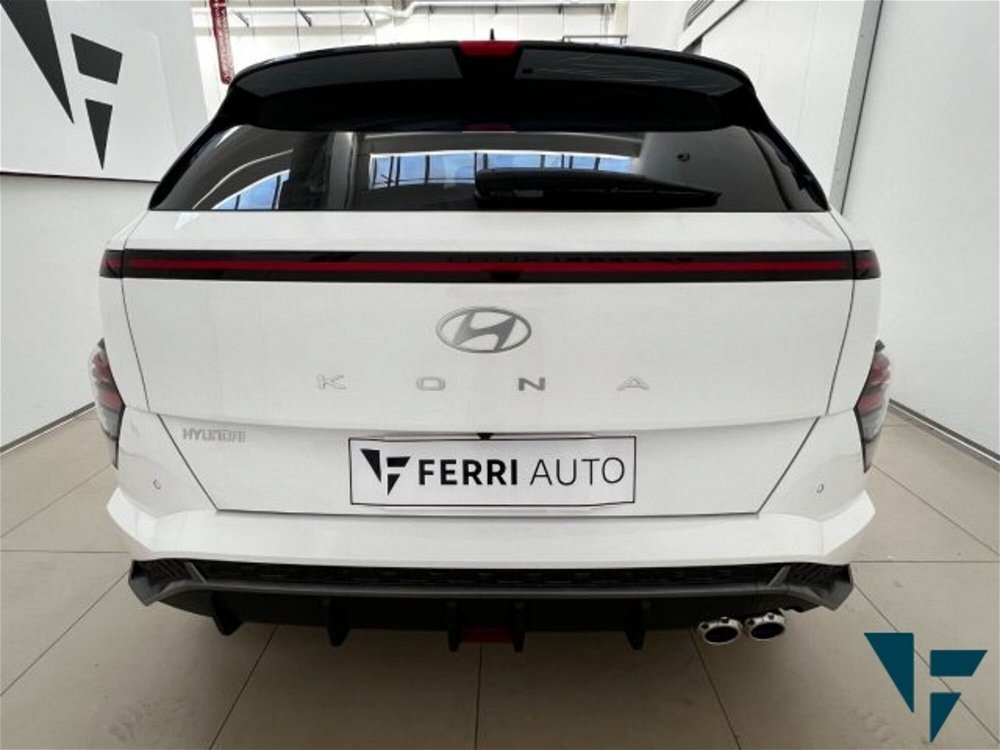 Hyundai Kona 1.0 T-GDI Hybrid 48V iMT NLine nuova a Tavagnacco (5)