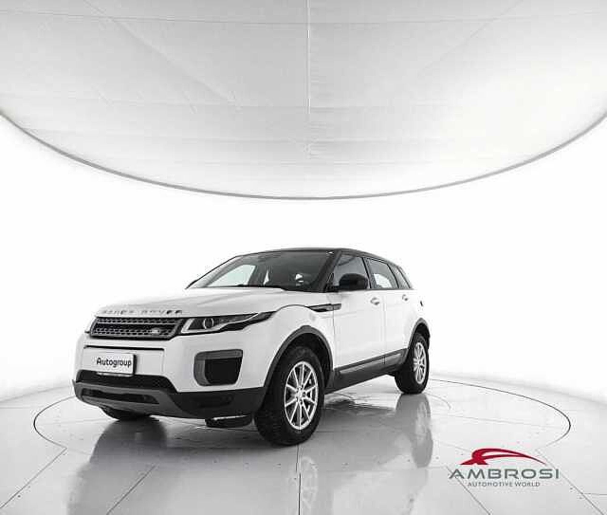 Land Rover Range Rover Evoque 2.0 TD4 150 CV 5p. SE  del 2016 usata a Viterbo