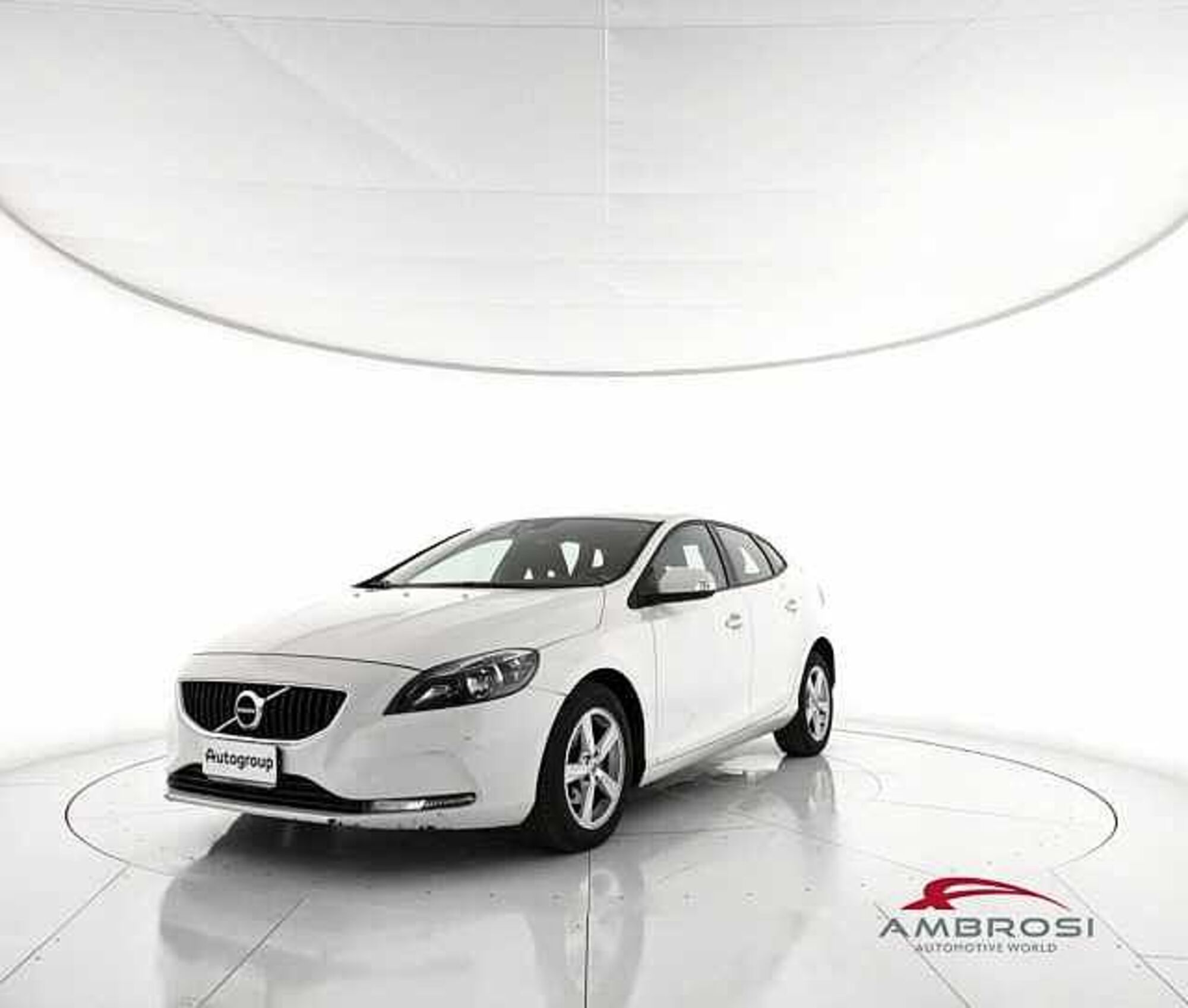 Volvo V40 D2 &#039;eco&#039; Kinetic  del 2018 usata a Viterbo