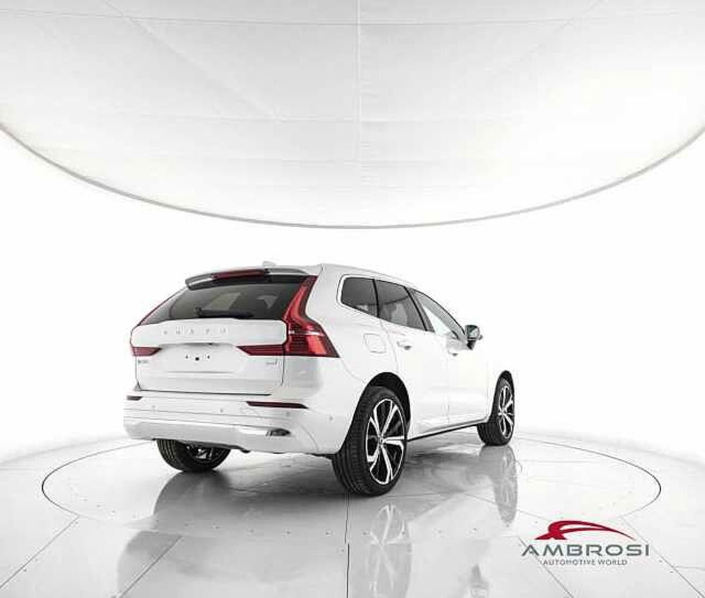 Volvo XC60 nuova a Viterbo (3)