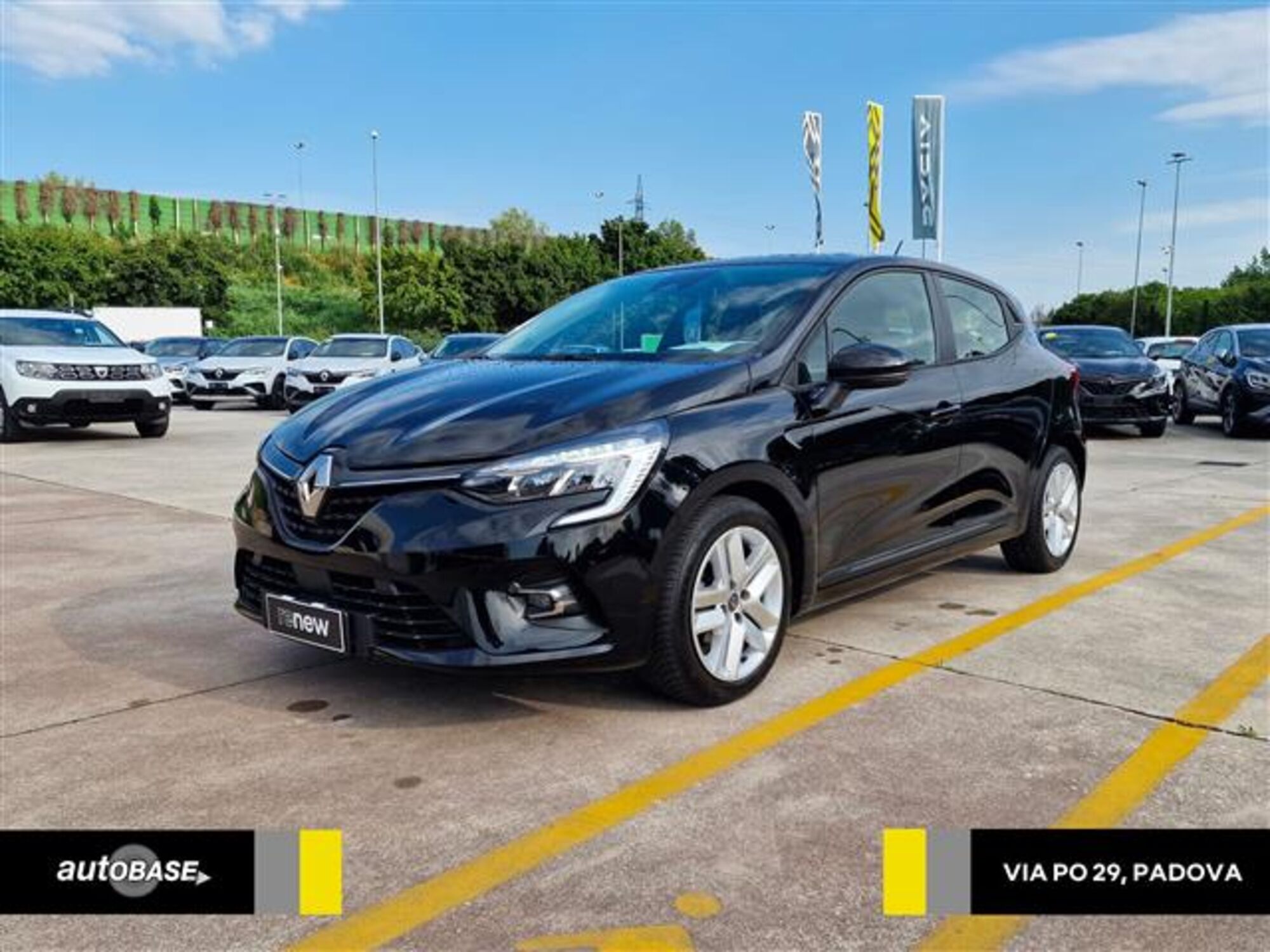 Renault Clio TCe 90 CV 5 porte Zen  del 2021 usata a Albignasego