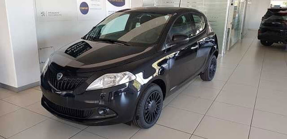 Lancia Ypsilon nuova a Pordenone (3)