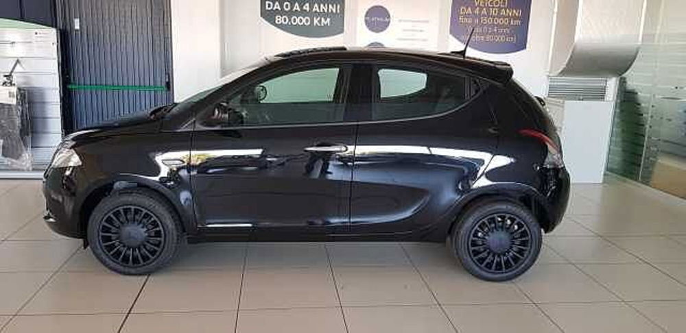 Lancia Ypsilon nuova a Pordenone (7)