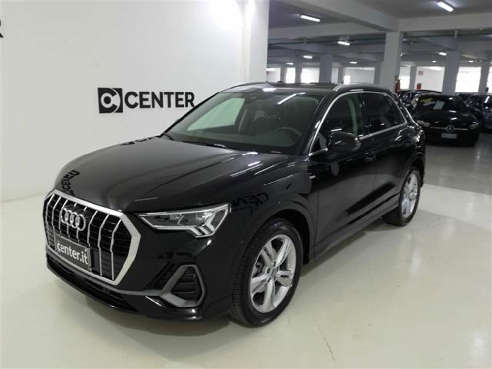 Audi Q3 2.0 TDI quattro S tronic Edition del 2019 usata a Napoli