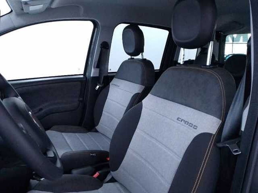 Fiat Panda Cross nuova a Cuneo (13)