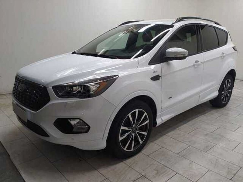 Ford Kuga 2.0 TDCI 150 CV S&S 4WD Powershift ST-Line  del 2017 usata a Cuneo