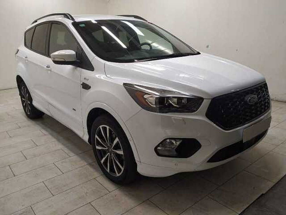 Ford Kuga 2.0 TDCI 150 CV S&S 4WD Powershift ST-Line  del 2017 usata a Cuneo (3)