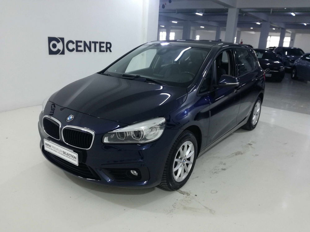 BMW Serie 2 Active Tourer 218d xDrive  Luxury  del 2015 usata a Salerno