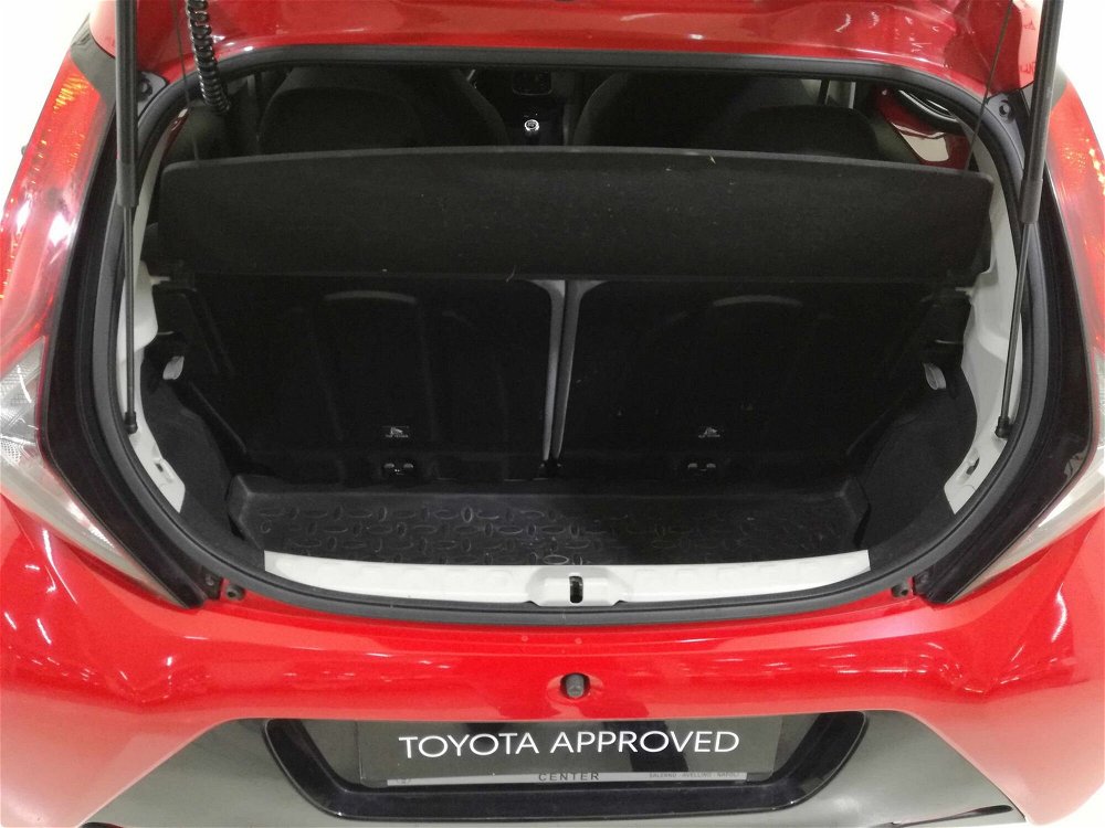 Toyota Aygo Connect 1.0 VVT-i 72 CV 3 porte x-cool del 2020 usata a Salerno (5)