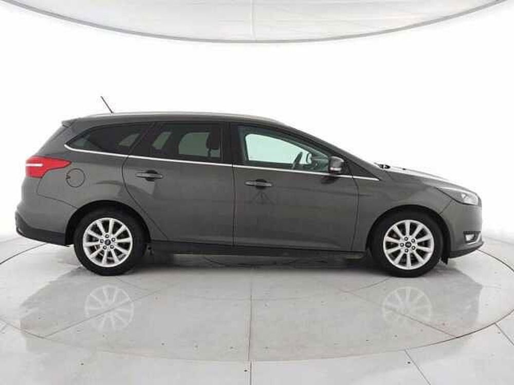 Ford Focus Station Wagon usata a Torino (7)