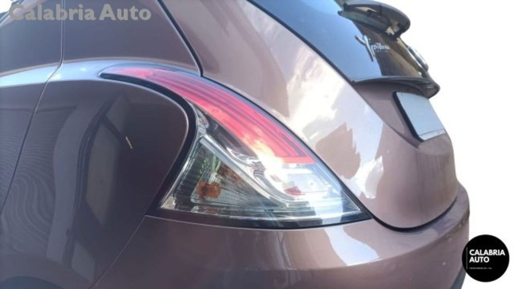 Lancia Ypsilon usata a Reggio Calabria (17)