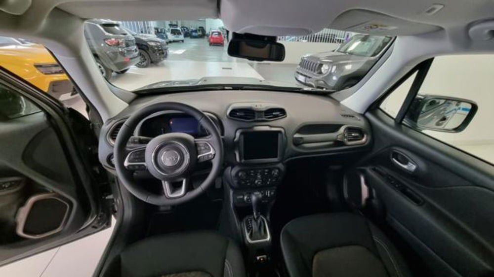 Jeep Renegade nuova a Aosta (10)