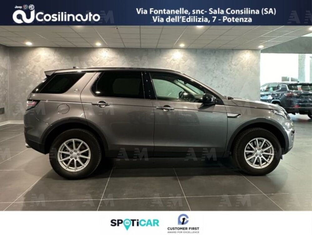 Land Rover Discovery Sport 2.0 TD4 150 CV HSE Luxury  del 2019 usata a Sala Consilina (4)