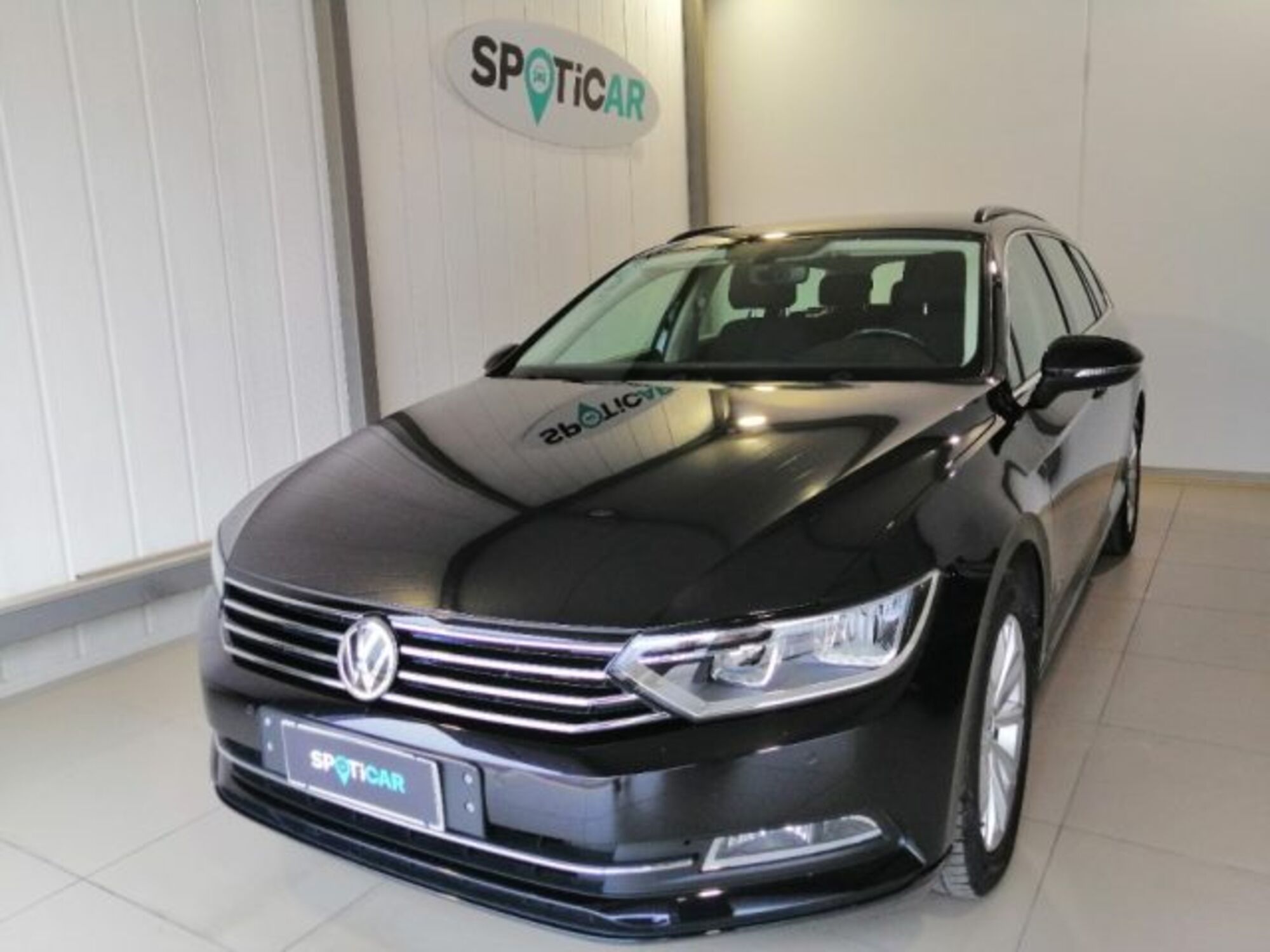 Volkswagen Passat Variant 2.0 TDI DSG Business BlueMotion Tech  del 2017 usata a Perugia