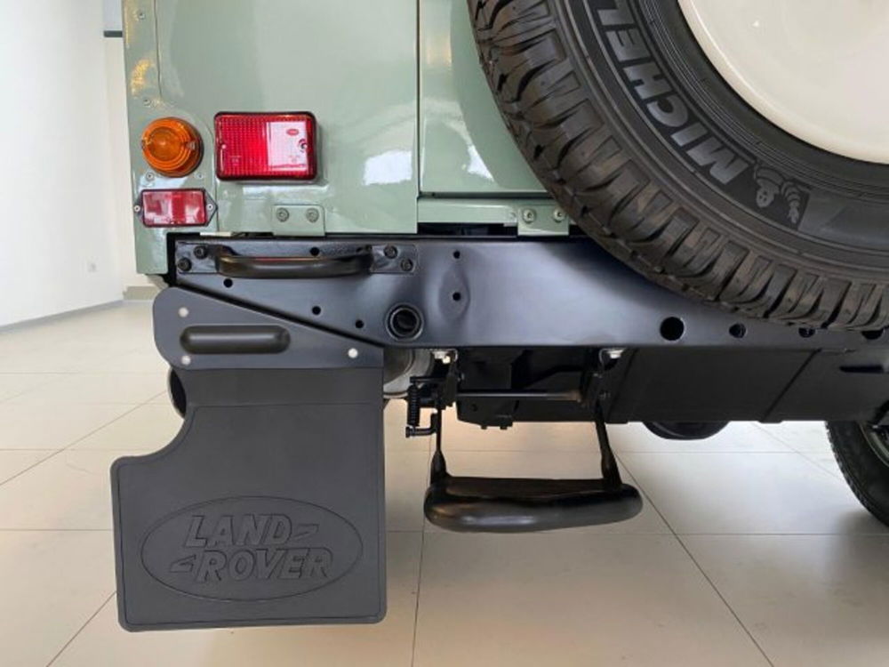 Land Rover Defender usata a Livorno (16)