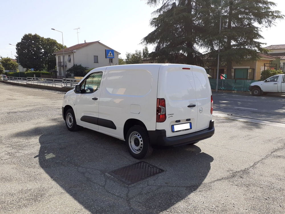 Opel Combo Furgone Cargo 1.5 Diesel 100CV PC 650kg Edition  nuova a Fidenza (4)