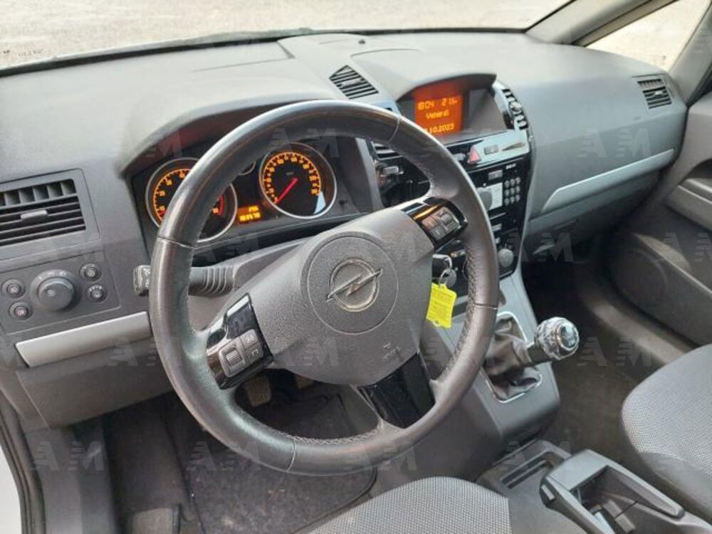 Opel Zafira usata a Ravenna (13)