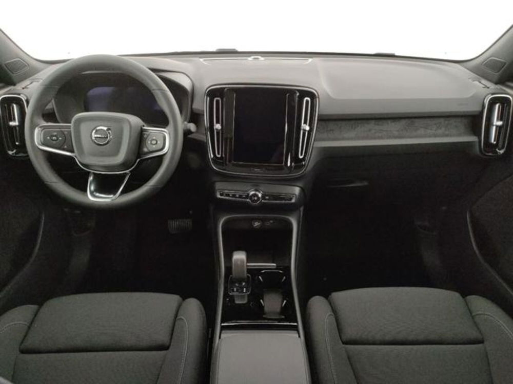 Volvo C40 nuova a Modena (10)