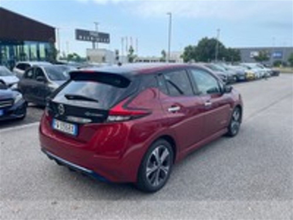 Nissan Leaf 3.ZERO 40kWh del 2019 usata a Pordenone (3)