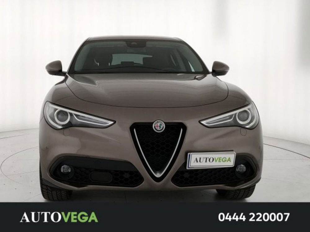 Alfa Romeo Stelvio usata a Vicenza (2)