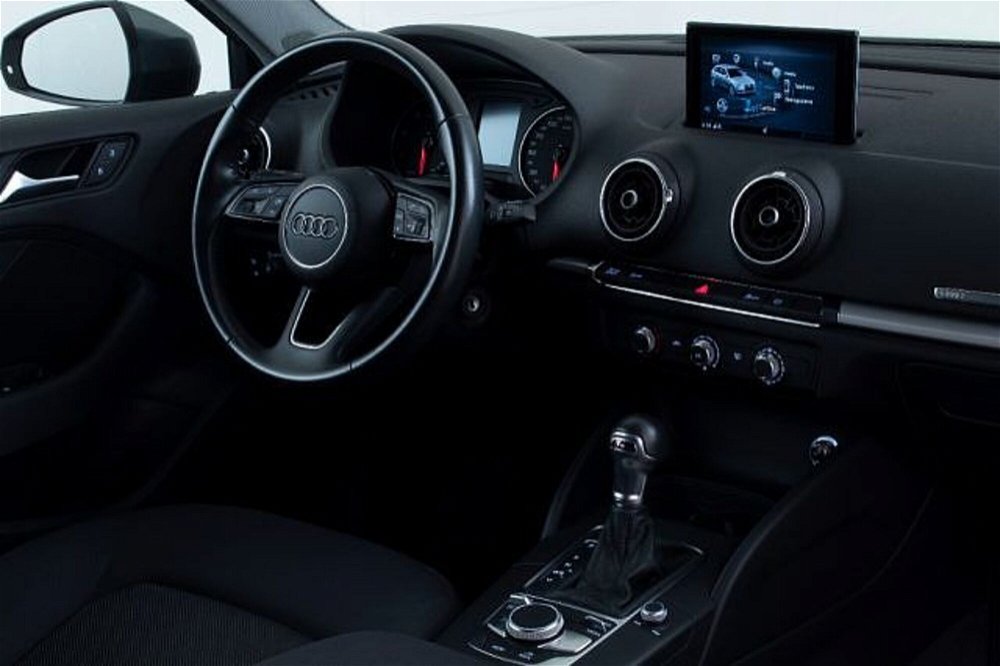 Audi A3 Sportback 2.0 TDI S tronic Business  del 2018 usata a Paruzzaro (3)