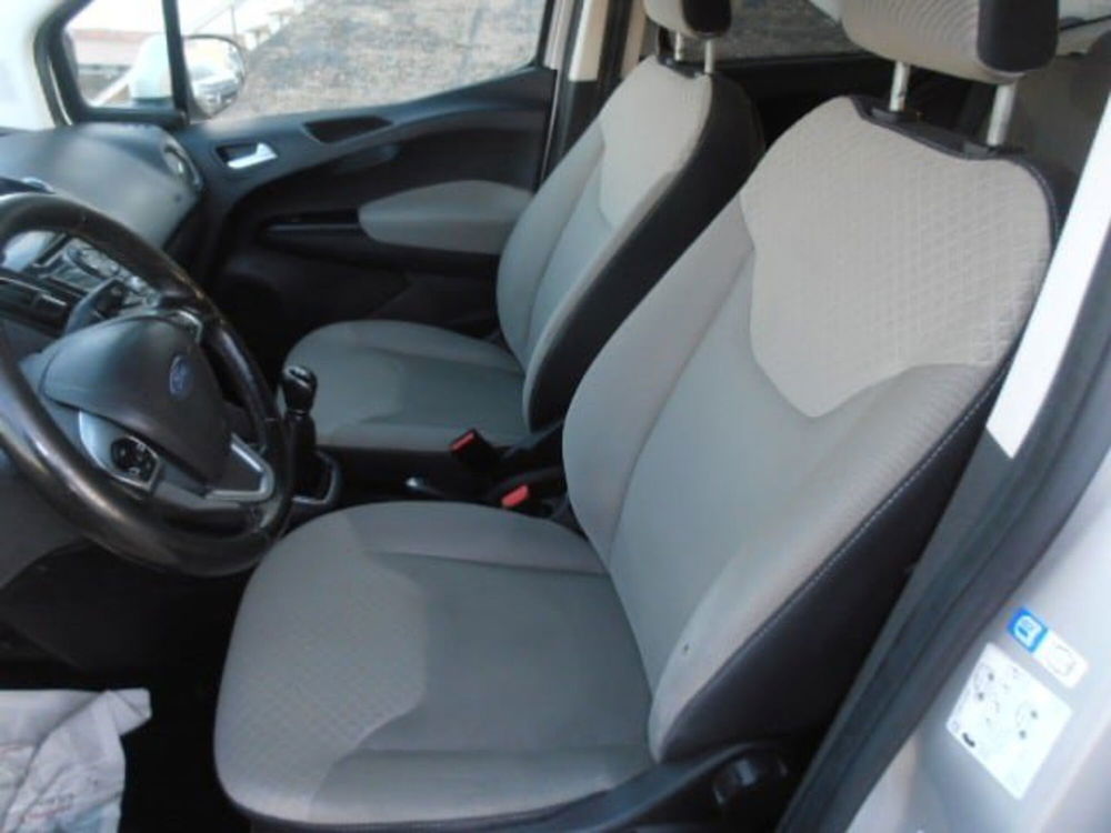 Ford Tourneo Courier usata a Livorno (12)