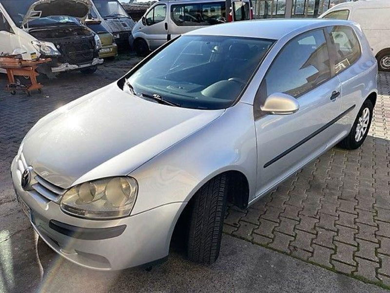 Volkswagen Golf 1.9 TDI 3p. Comfortline  del 2005 usata a Lamporecchio