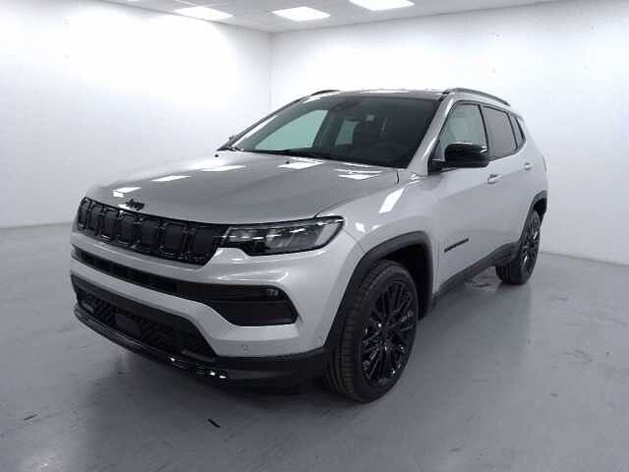 Jeep Compass 1.6 mjt Night Eagle 2wd 130cv nuova a Cuneo