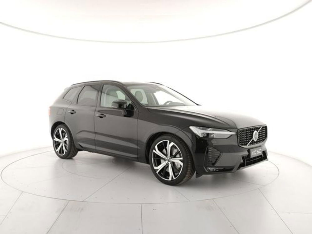 Volvo XC60 nuova a Modena (6)