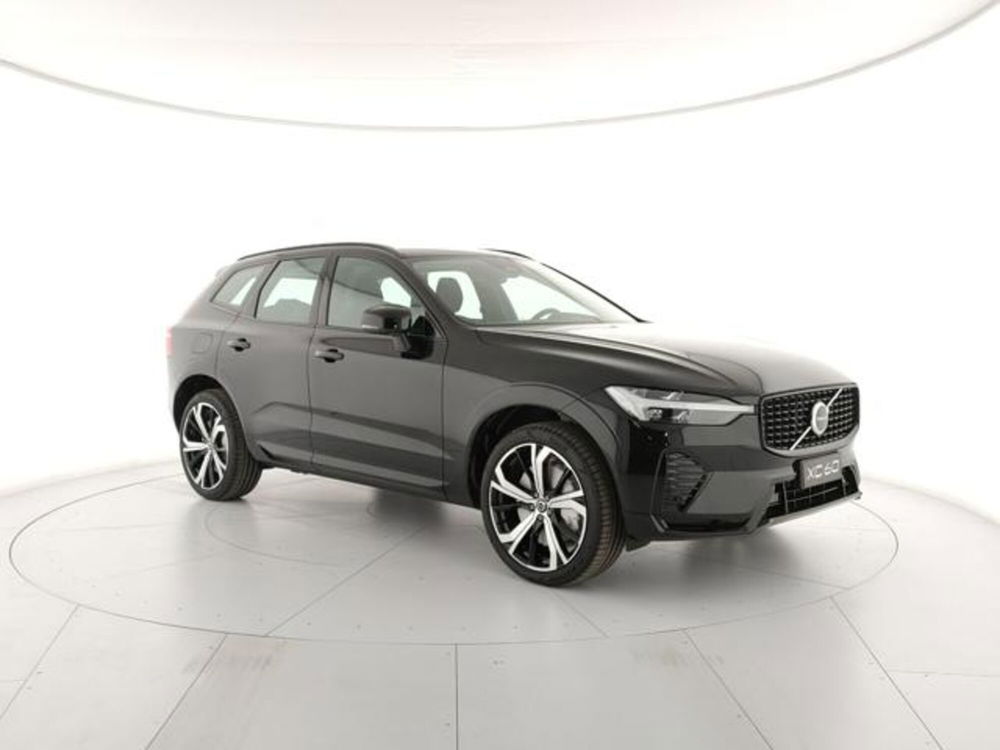 Volvo XC60 nuova a Modena (6)