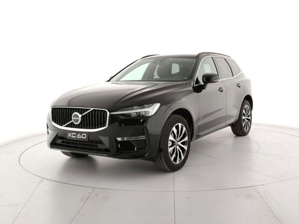 Volvo XC60 nuova a Modena (2)