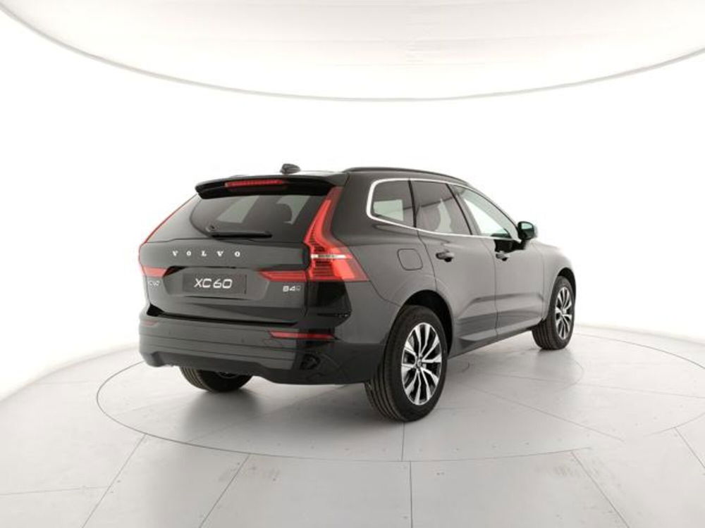 Volvo XC60 nuova a Modena (5)