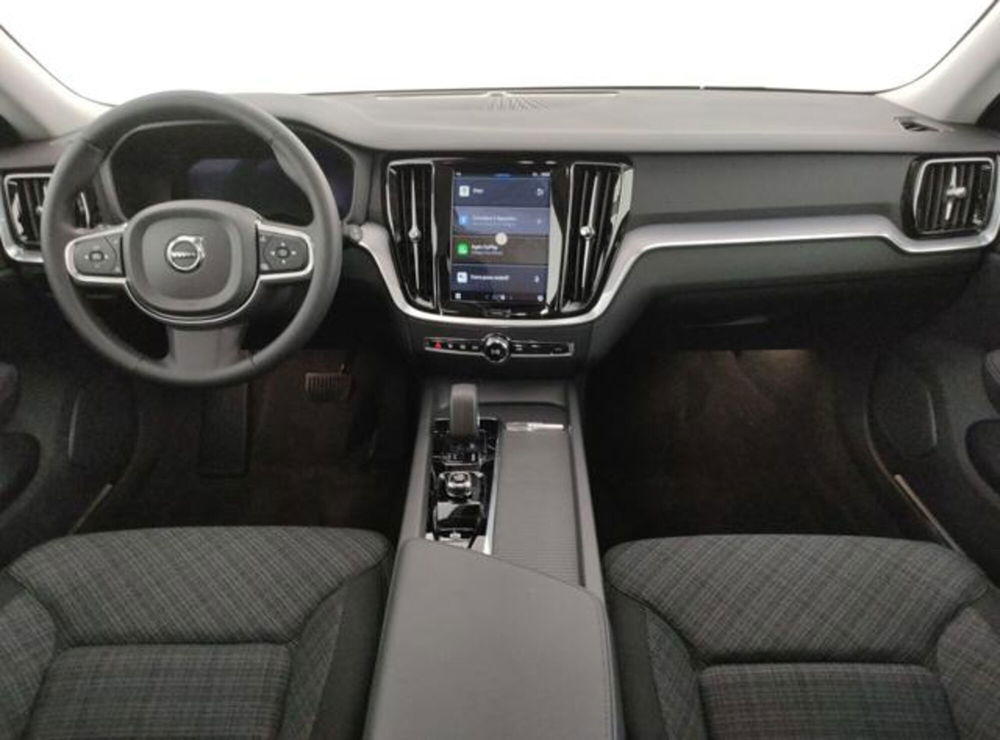 Volvo V60 nuova a Modena (10)