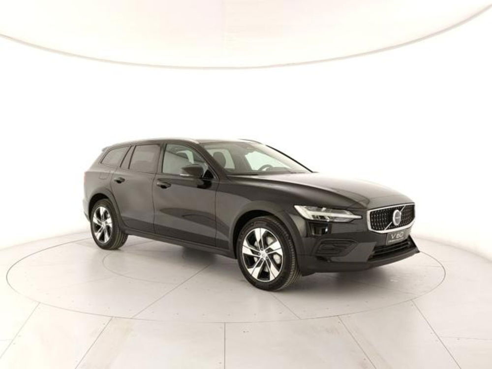 Volvo V60 Cross Country nuova a Modena (6)