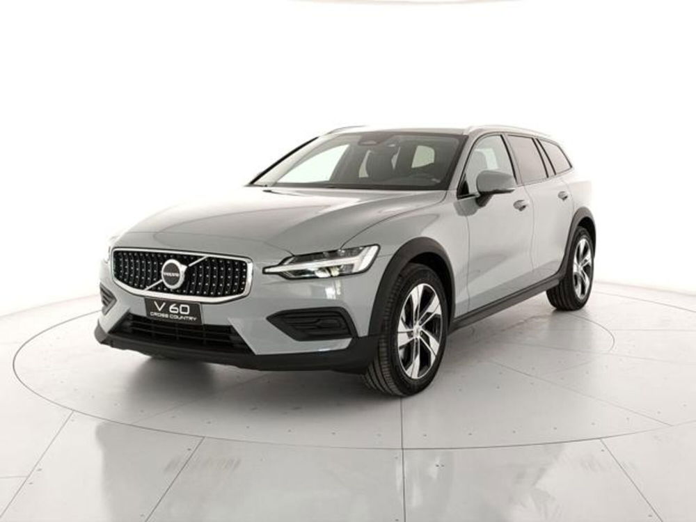 Volvo V60 Cross Country nuova a Modena (2)