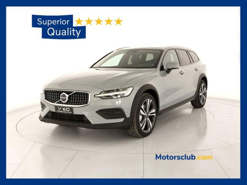 Volvo V60 Cross Country nuova a Modena